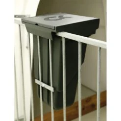 KERBL Krachtvoerbox Klein 11 KERBL Krachtvoerbox Klein -Easyfix Winkel Application20shot2 N0050BBMM02 X X 1502383 750x750 1577703600923