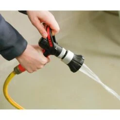 KERBL Spuitpistool Super Jet 11 KERBL Spuitpistool Super Jet -Easyfix Winkel Application20shot N0050BBMM02 X X 0806023 750x750 1559633189797