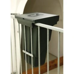 KERBL Combi-voederbox Klein -Easyfix Winkel Application20shot N0050BBMM02 X X 1502384 750x750 1666171650780