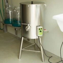 Melkverwarmer MilkPot 50 L -Easyfix Winkel Application20shot N0050BBMM02 X X 1502388 750x750 1559633189797